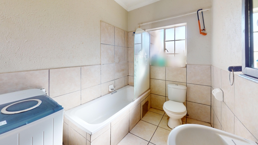 2 Bedroom Property for Sale in Potchefstroom North West
